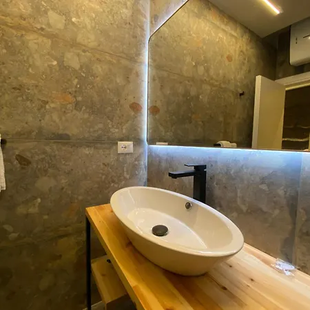 Blloku Penzion Tirana