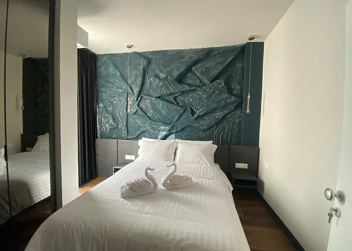 Blloku Gasthuis Tirana